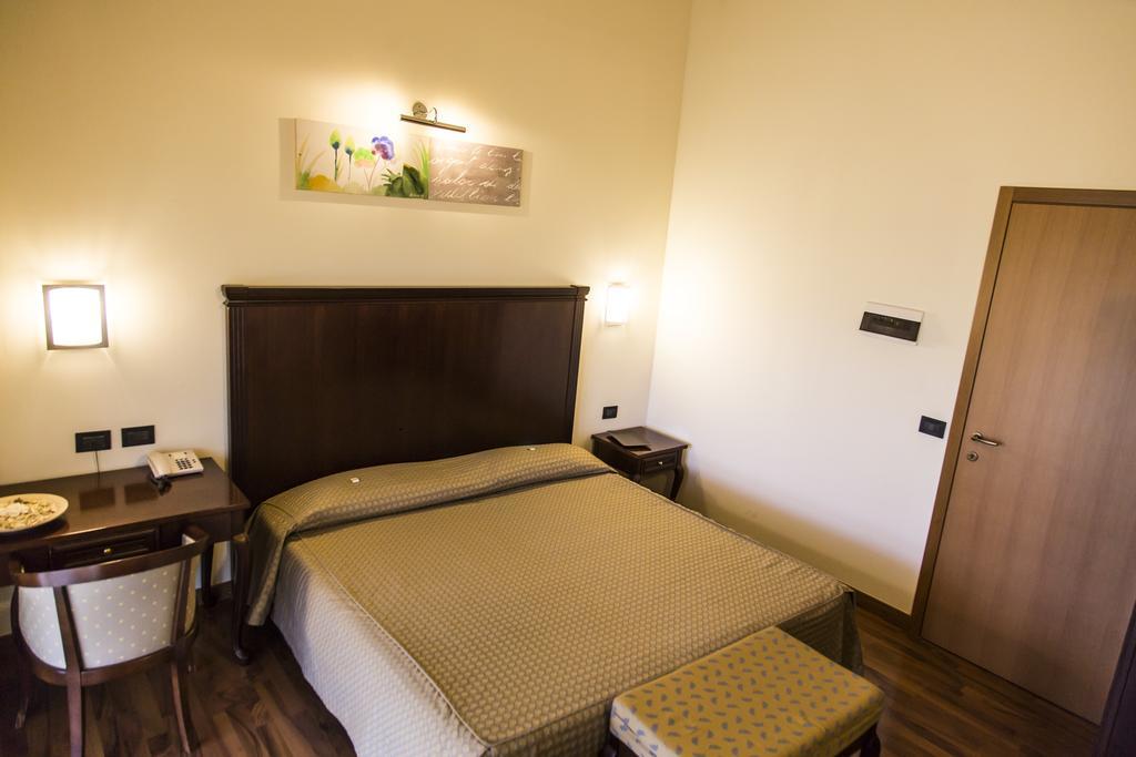 Hotel Regio Rubiera Camera foto