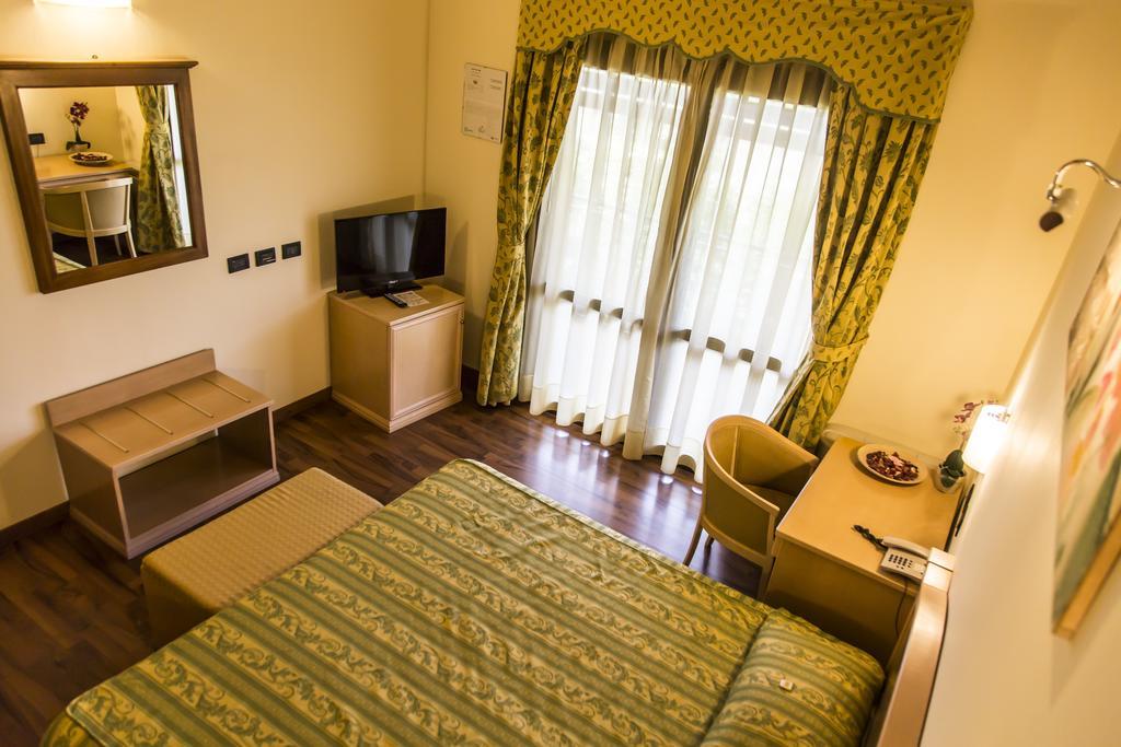 Hotel Regio Rubiera Camera foto
