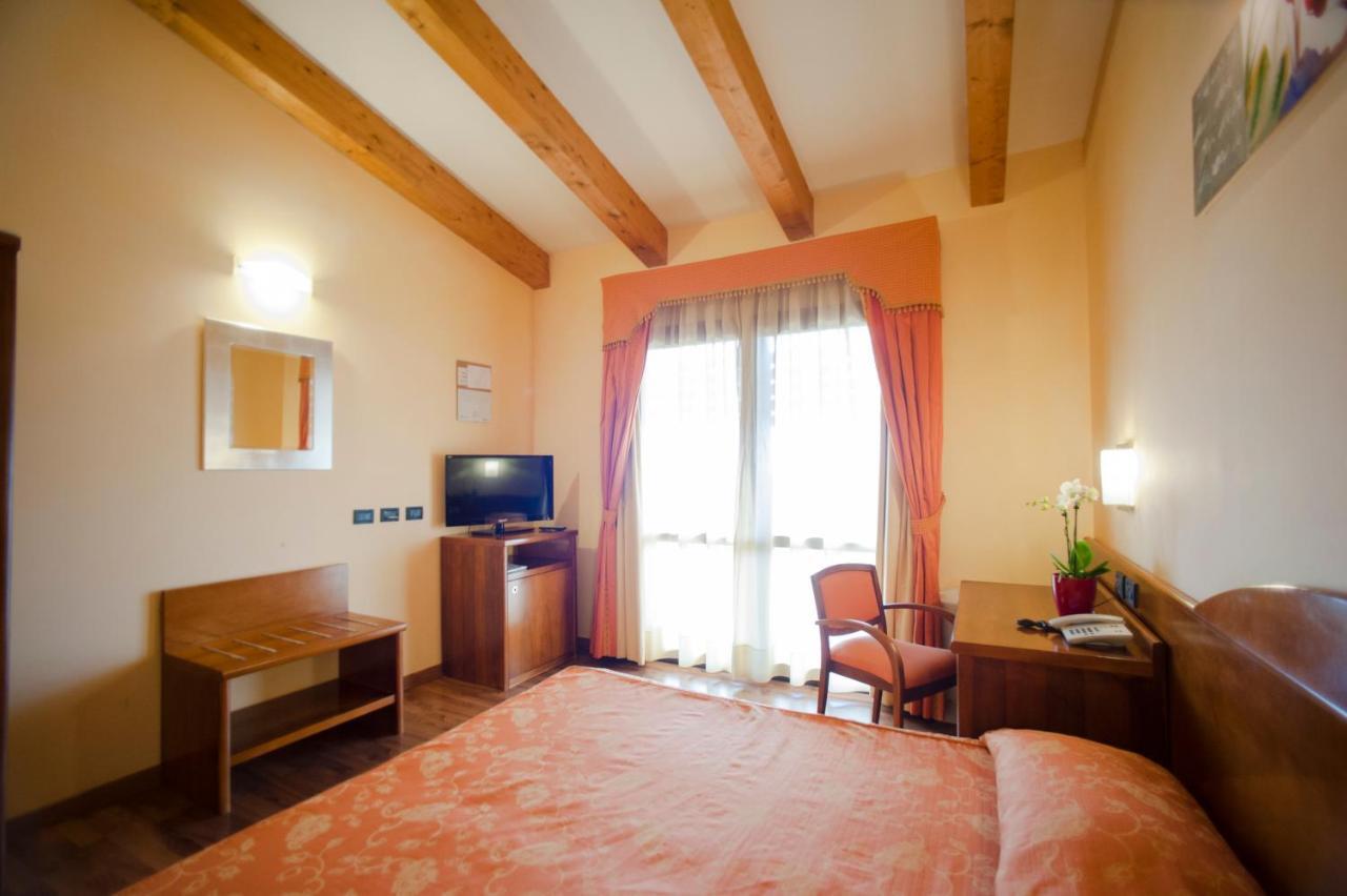 Hotel Regio Rubiera Camera foto